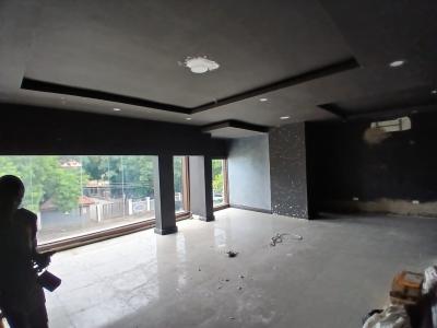 165SQM Space on the First Floor in a Strategic Location