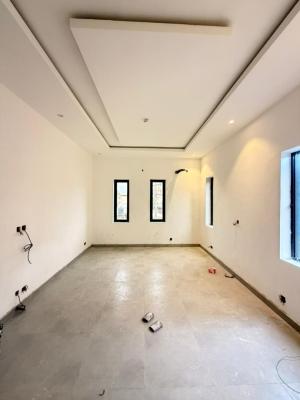 Brand New 3 Bedroom Apartment with Fully Fitted Kitchen Pedro