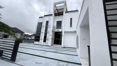 Luxury 5 Bedrooms Fully Detached 5 Bedroom with 2 Rooms BQ