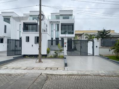 Luxury 5-Bedroom Fully Detached Duplex.