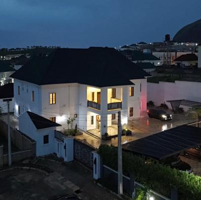 7 Bedroom Fully Detached Mansion with 2 Rooms BQ, Pool