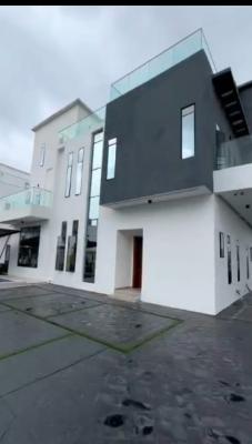 5 Bedroom Detached Home with: 1. 2 Masters Bedrooms That Have Heir Wal