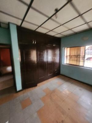 3 Bedroom Flat 1st Floor 'office/Residence