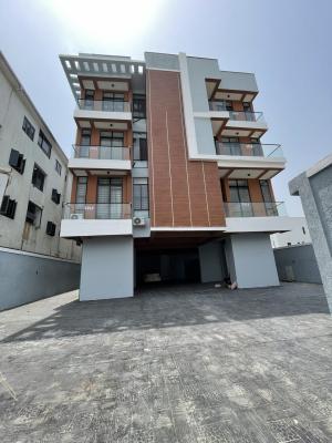 Wonderfully Finished 2 Bedroom Apartment in a Communal Living Space