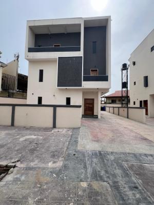 Contemporary 5 Bedroom Detached Duplex