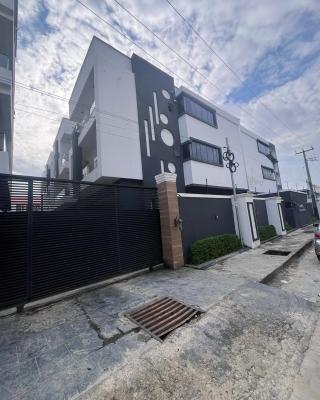 3 Bedroom Maisonnete