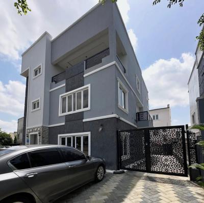 6 Bedroom Detached Duplex