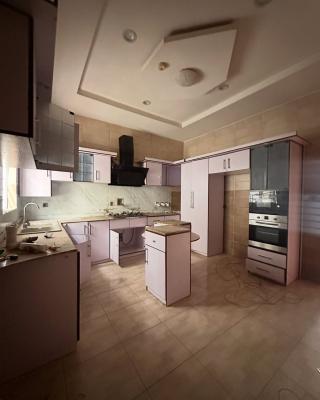 5 Bedroom Fully Detached Home