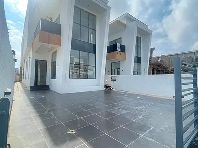 Gorgeous 5 Bedroom Fully Detached Duplex + BQ, Swimming Pool