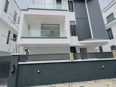 Exquisitely Built 5 Bedroom Fully Detached Duplex with BQ