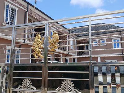 Well Maintained 1 Bedroom Flat with 2 Toilets