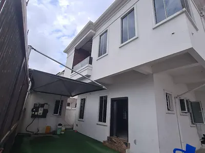 A Lovely 5 Bedroom Detached Duplex with a Room BQ