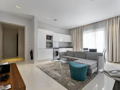 Luxe 1 Bedroom Apartment