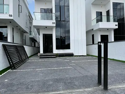 Luxury 5 Bedroom Detached Duplex with Pool and BQ