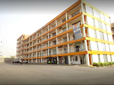 40 SQM Office Space in a Serviced Mall