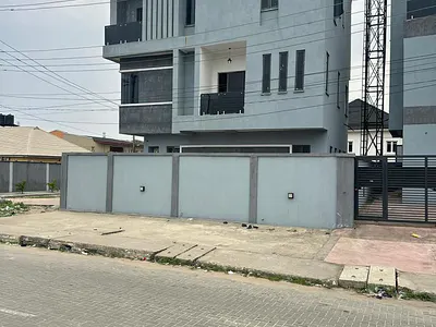 Uniquely Styled 5 Bedroom Fully Detached Duplex with BQ