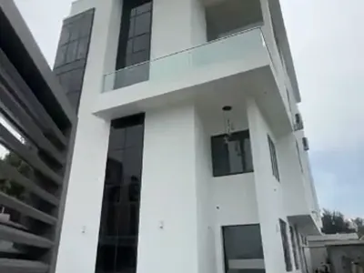 Exquisitely Built 5 Bed Detached Smart Home with Swimming Pool Etc