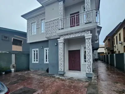 Tasteful 2-Bedroom Flat with a Room BQ with All Rooms Ensuite