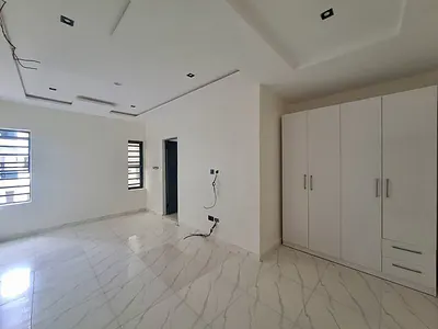 Luxury 2-Bedroom Apartment
