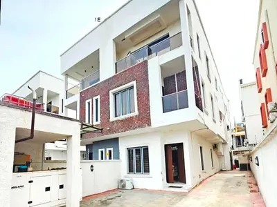 5 Bedroom Fully Detached Duplex with BQ, Fitted Kitchen