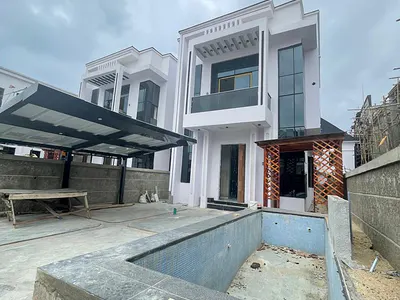 5bedroom Fully Detached Duplex with BQ, Pool and Gazebo