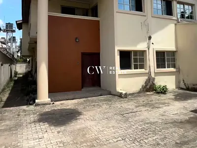 5 Bedroom Semi Detached Duplex for Commercial Use in Lekki Phase 1
