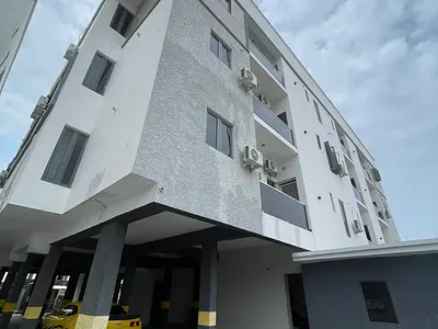 Luxurious Fully Serviced 2 Bedroom Apartment with Pool, Gym