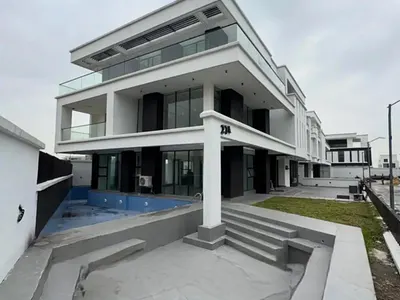 Super Luxurious 5-Bedroom Fully Detached Duplex with a BQ Pool Gym and