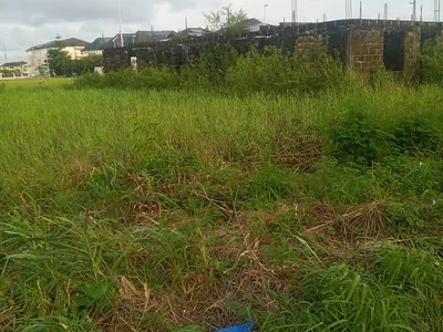 Adorable Plot of Land in a Prestigious Estate