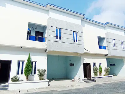 Elegant and Spacious New 4 Bedroom Terrace Duplex