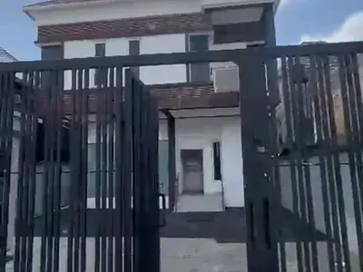 3 Bedroom Fully Detached House with BQ for Commercial Use Only