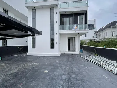 Luxury 5-Bedroom Detached Duplex with Excellent Facility