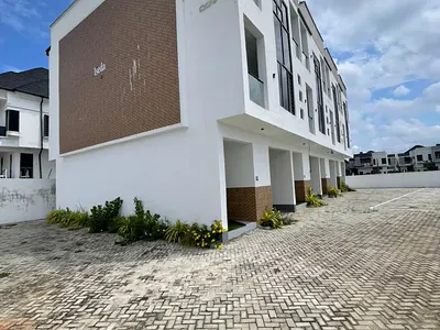 Luxury 4-Bedroom Terrace Duplex with Excellent Facility