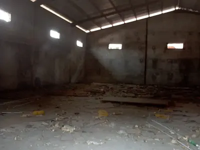 Commercial Building with Warehouse at the Back