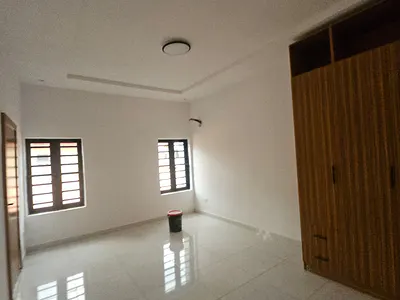 Lovely 5 Bedroom Fully Detached Duplex