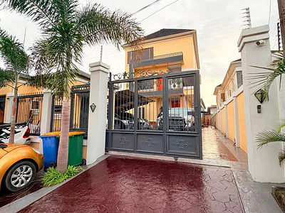 Exquisitely Built 6 Bedroom Fully Detached Duplex with 2 Room and BQ