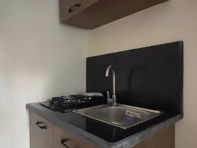 Spacious Studio Apartment with Personal Kitchen
