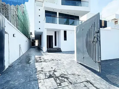 5 Bedroom Detached Duplex with BQ