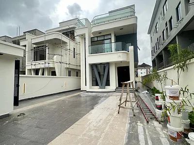 5 Bedroom Detached Duplex