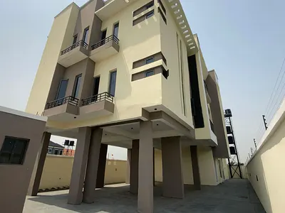 Elegant 2 Bedroom Flats/Apartments