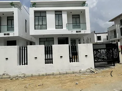 Excellently Built 5 Bedroom Fully Detached Duplex + BQ with Pool
