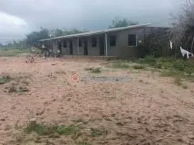 32.65 Acres Beachfront Site & Service