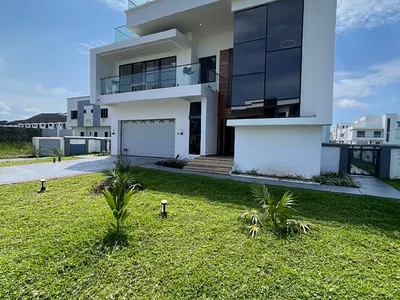 Contemporary 6bedroom Fully Detached Duplex
