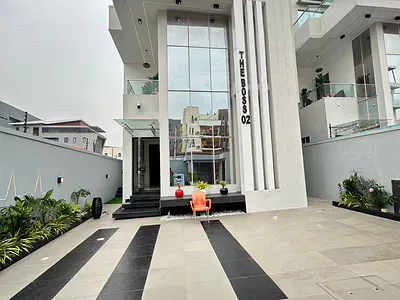 5 Bedroom Detached Duplex