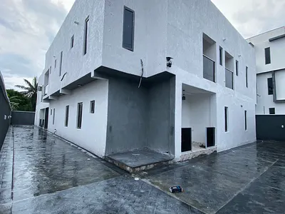 Brand New 2 Bedroom Flat Available