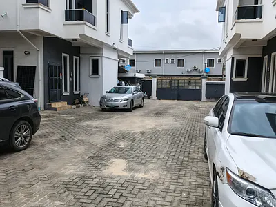 Luxury 4bedroom with BQ
