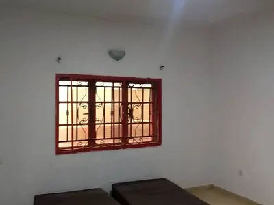 Spacious 3 Bedroom Flat