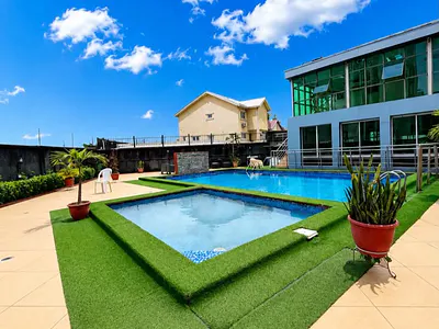 Luxury 3 Bedroom Masionette with Pool