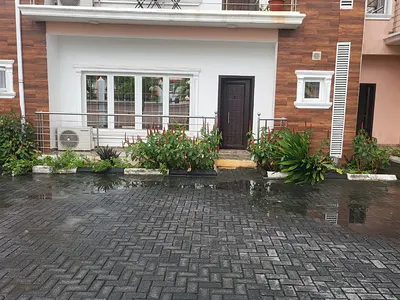 Beautiful 3 Bedroom Apartment