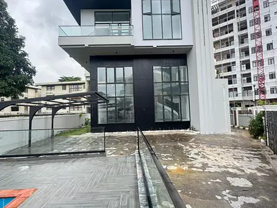 Comfortably, This Masterpiece Is Sitting Majestically in 700SQM Land.
